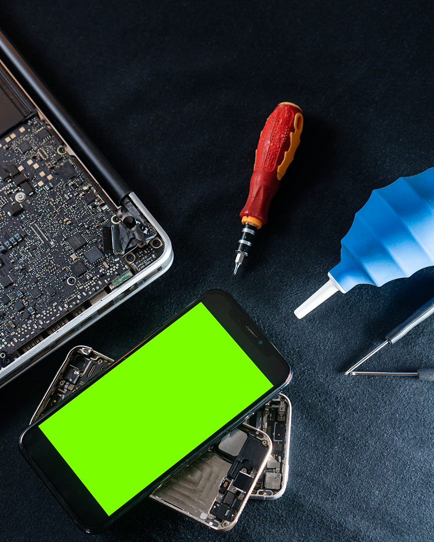 smart-phone-repair-tools-with-green-screen-2026-03-16-01-25-40-utc